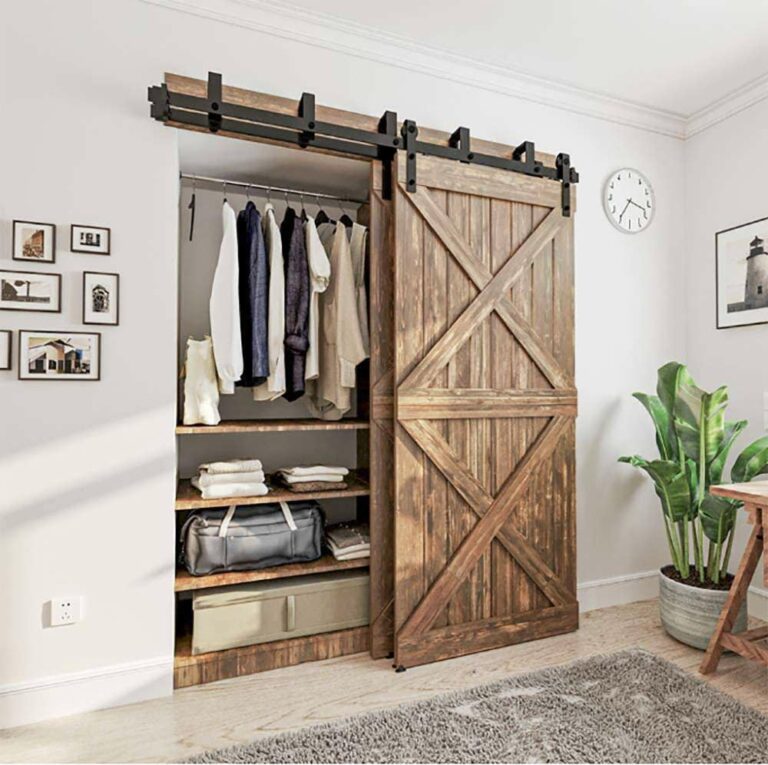 Mini portes de grange dans la décoration de la maison