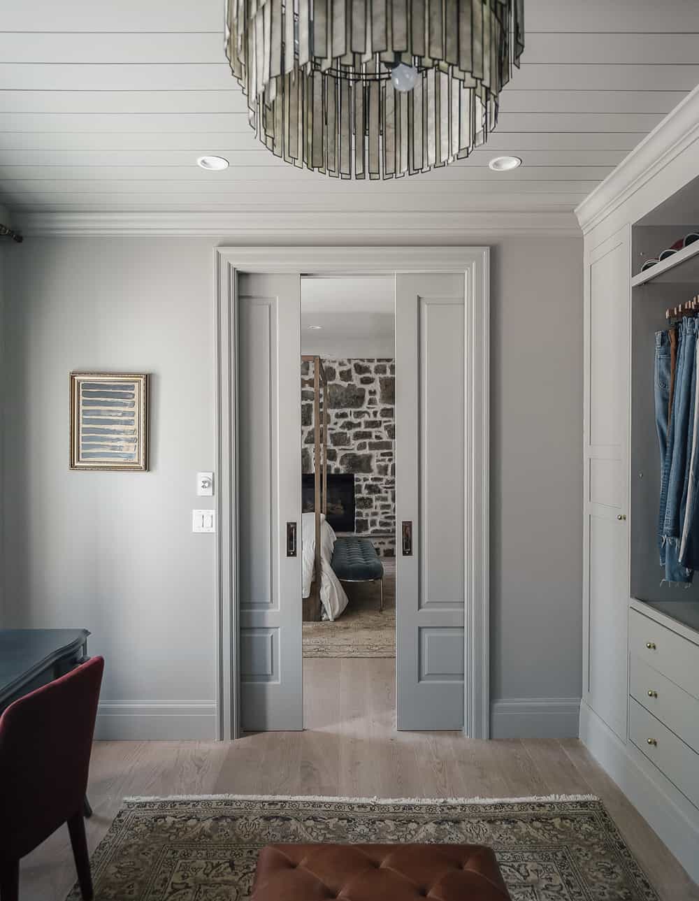 Pocket Door VS Barn Door: A Quick Comparison Guide - Tengyu
