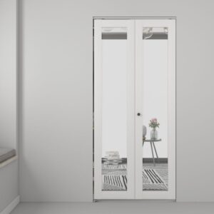 O ușă pliantă din MDF cu oglindă se deschide către o cameră modernă, cu un scaun, o măsuță, flori și un covor geometric.