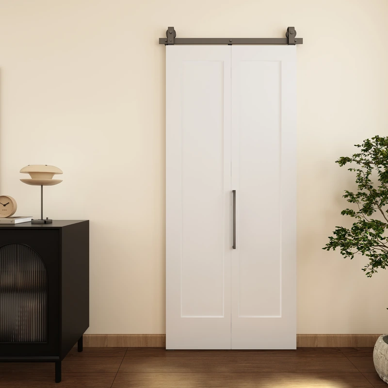 Puerta corrediza plegable de granero de MDF blanco de 36 x 84 pulgadas con kit de herrajes deslizantes negros — Imagen principal